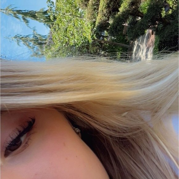 Meet your Posher, Monika Rose - Picture 5 of 5